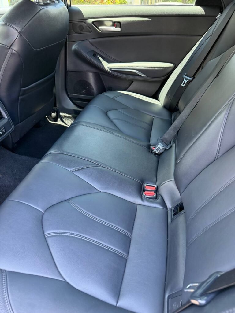 car odor removal Massachusetts — professional mobile interior deodorization service by Deelway